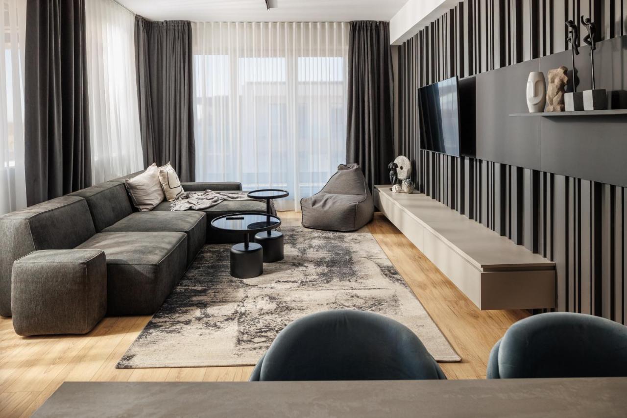 Mandala Designer Apartments With Free Private Parking, Near Mall Coresi Brasov Exterior photo