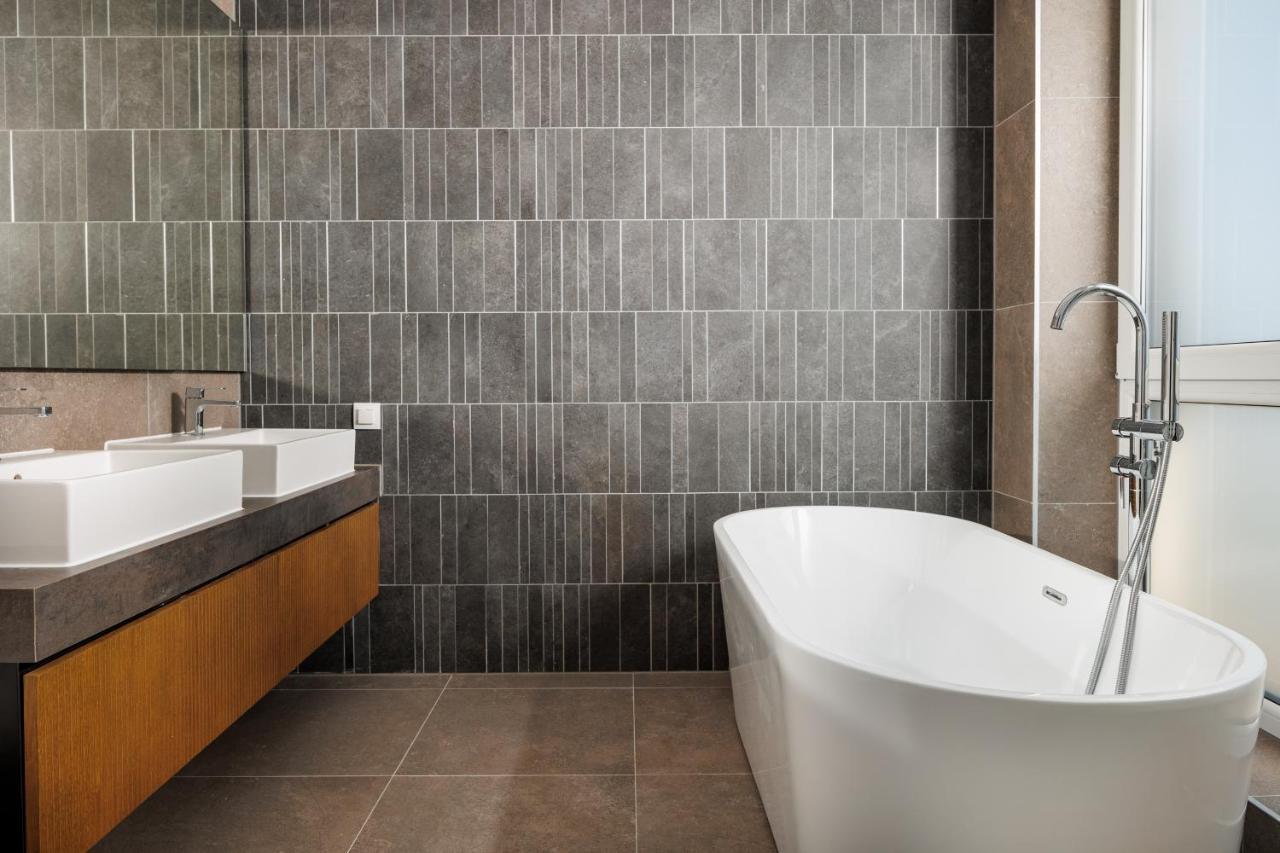 Mandala Designer Apartments With Free Private Parking, Near Mall Coresi Brasov Exterior photo