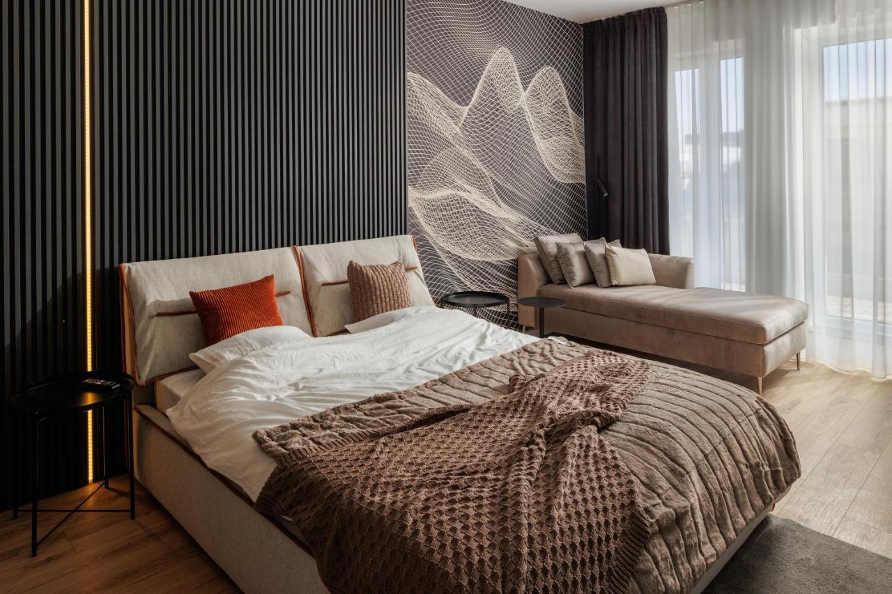 Mandala Designer Apartments With Free Private Parking, Near Mall Coresi Brasov Exterior photo