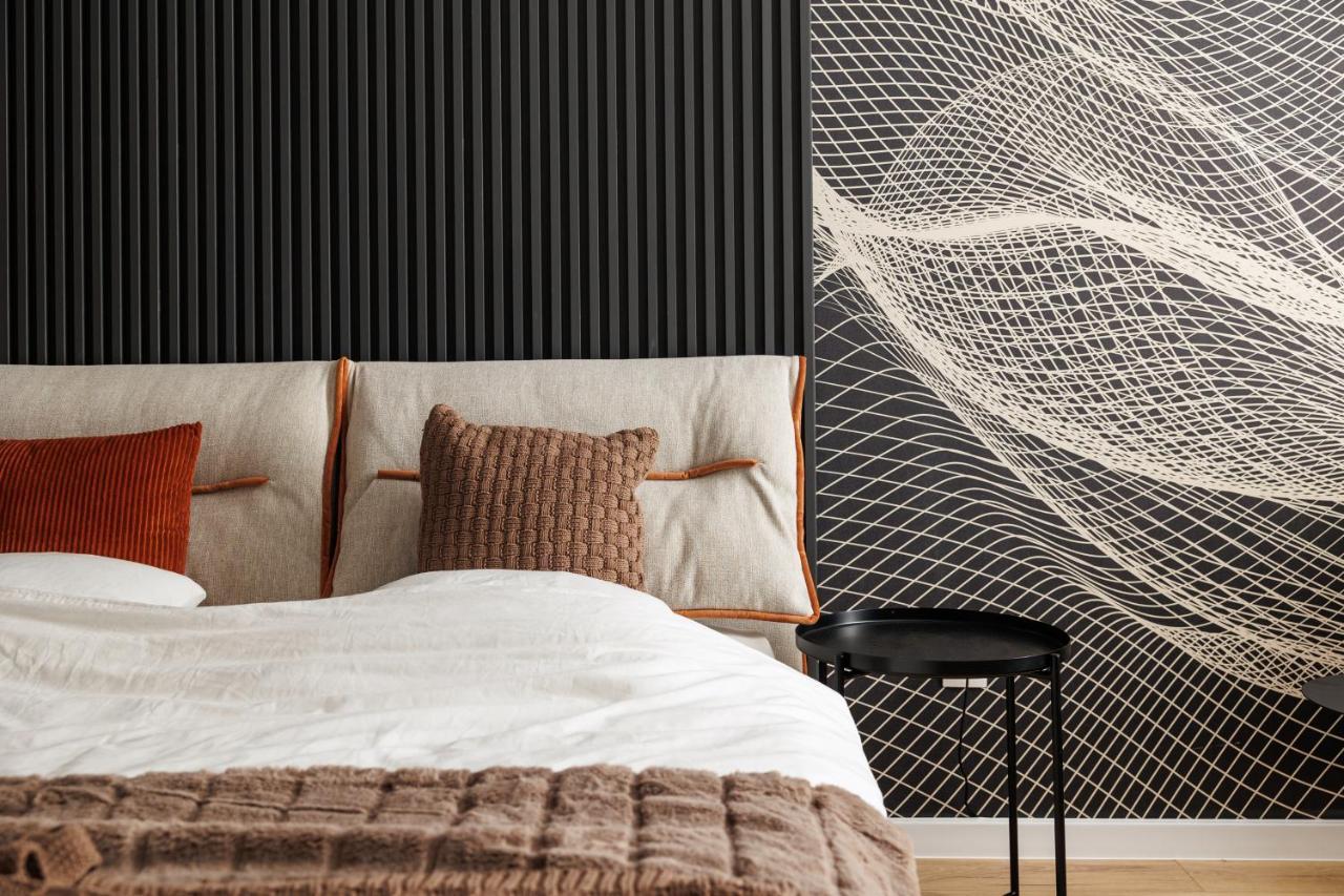 Mandala Designer Apartments With Free Private Parking, Near Mall Coresi Brasov Exterior photo
