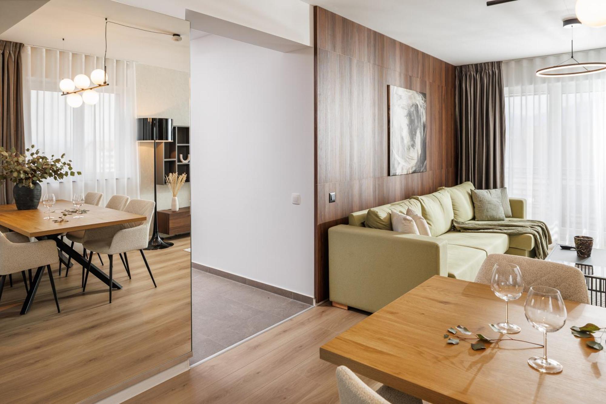 Mandala Designer Apartments With Free Private Parking, Near Mall Coresi Brasov Exterior photo